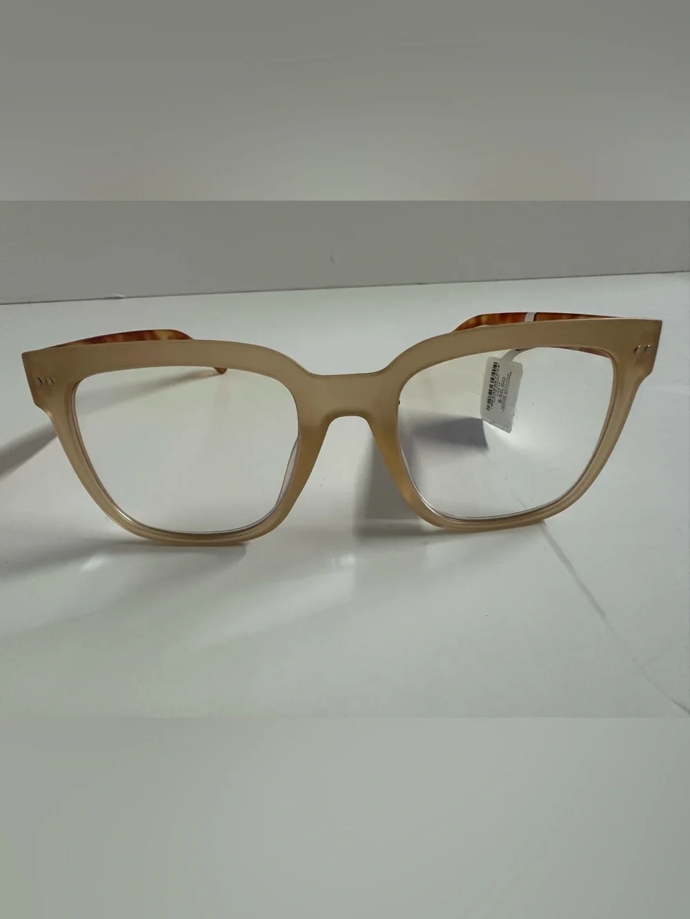 Chico's Matte Coral 1.5 Readers with Case & Cloth - NWT